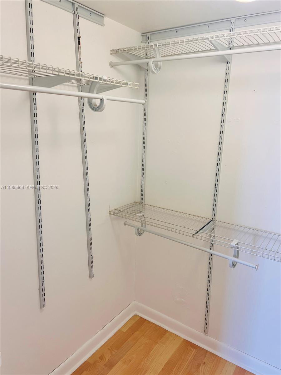 THE ISLANDER CLUB CONDO - Residential Lease