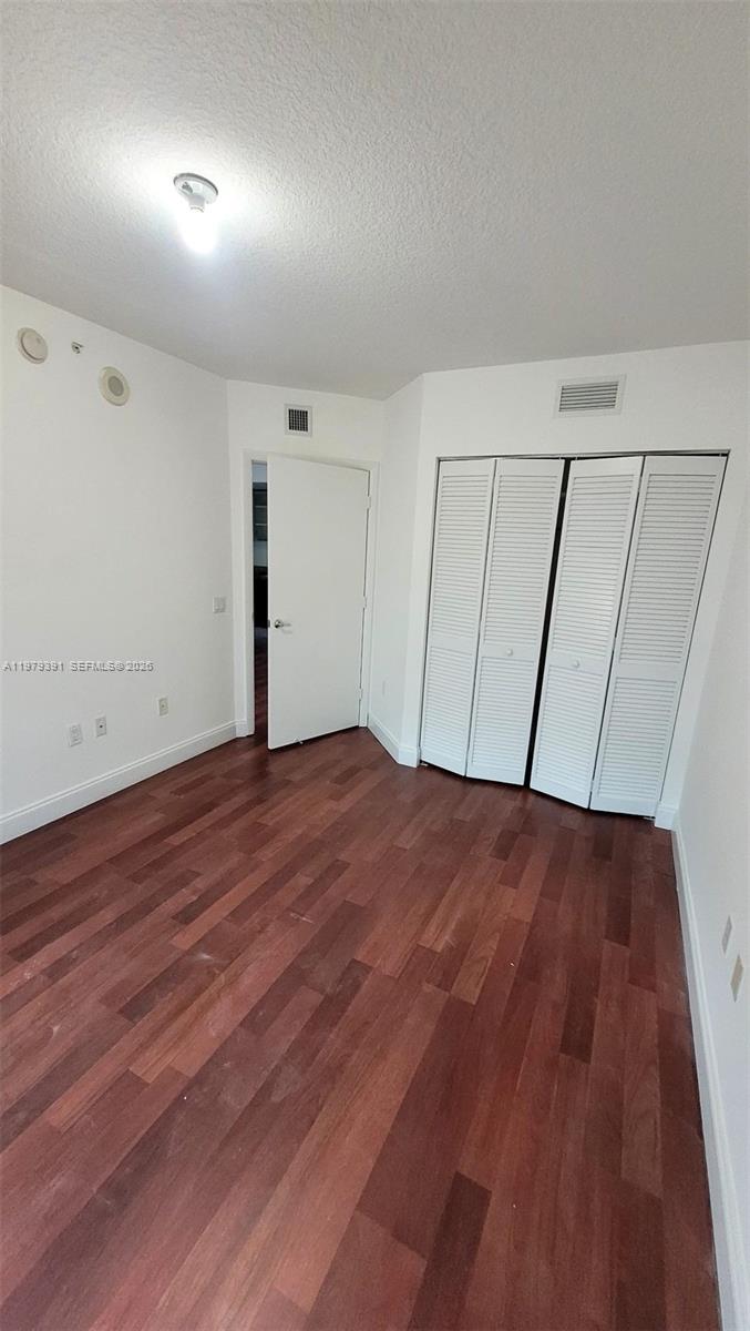 BRICKELL ON THE RIVER S T - Residential Lease