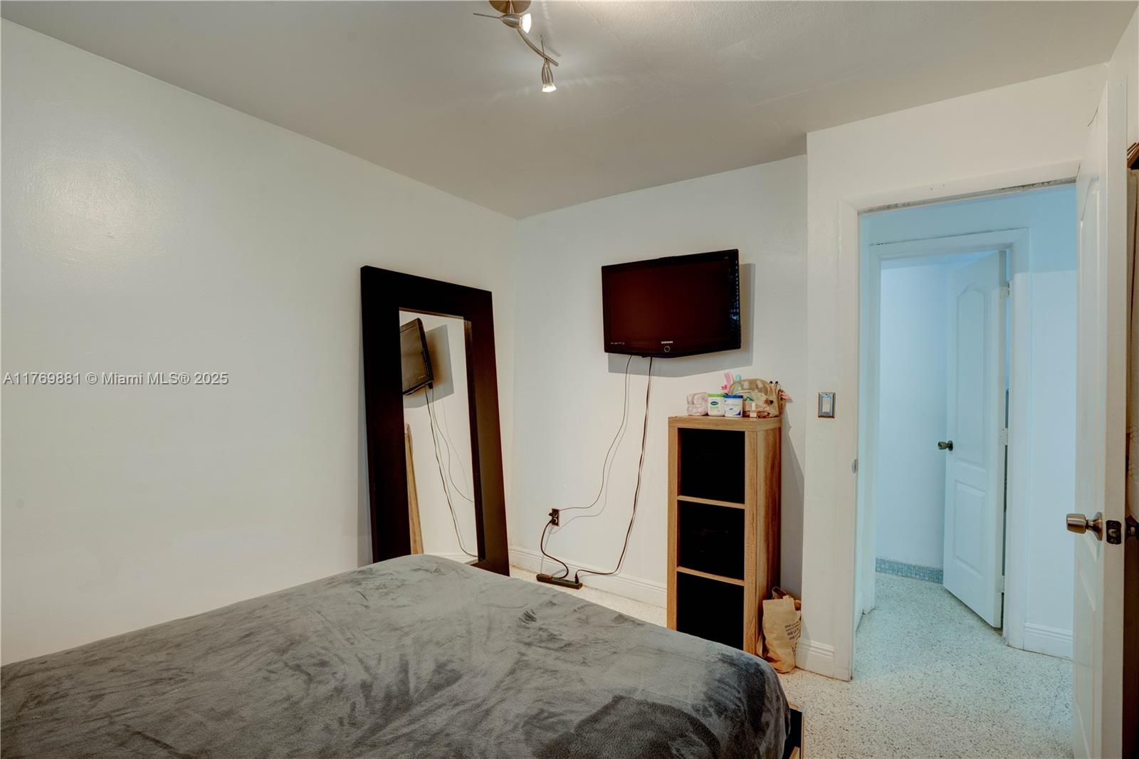 OVERBROOK PARK - Residential Income
