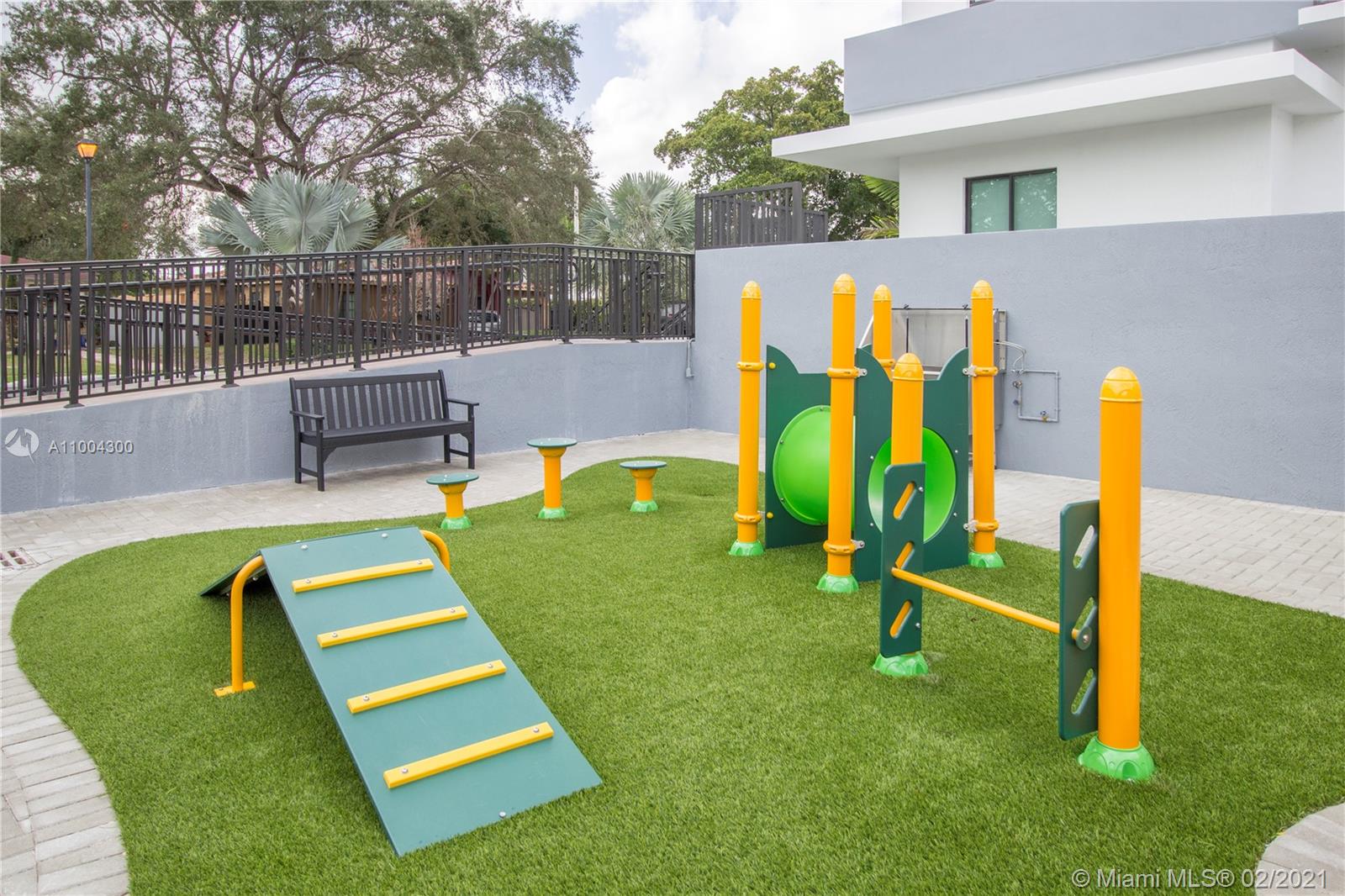 CORAL WAY MNR AMD - Residential Lease