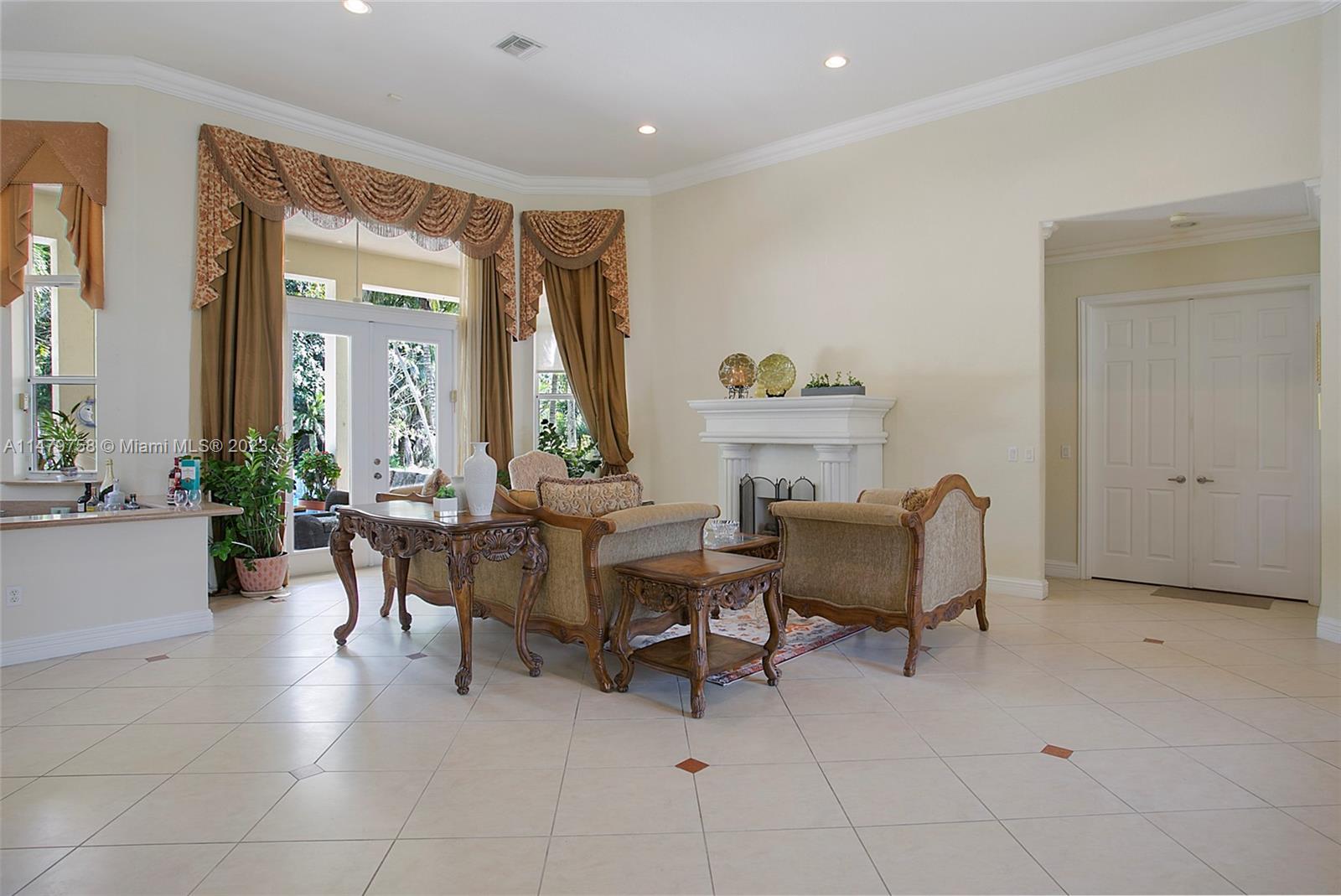 EVERGLADES LAND CO - Residential