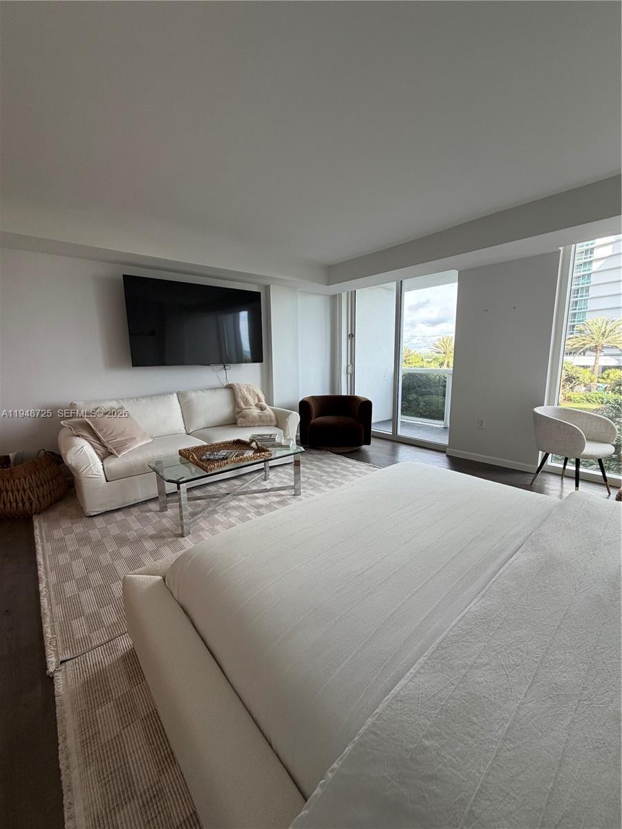 HARBOUR HOUSE - Residential