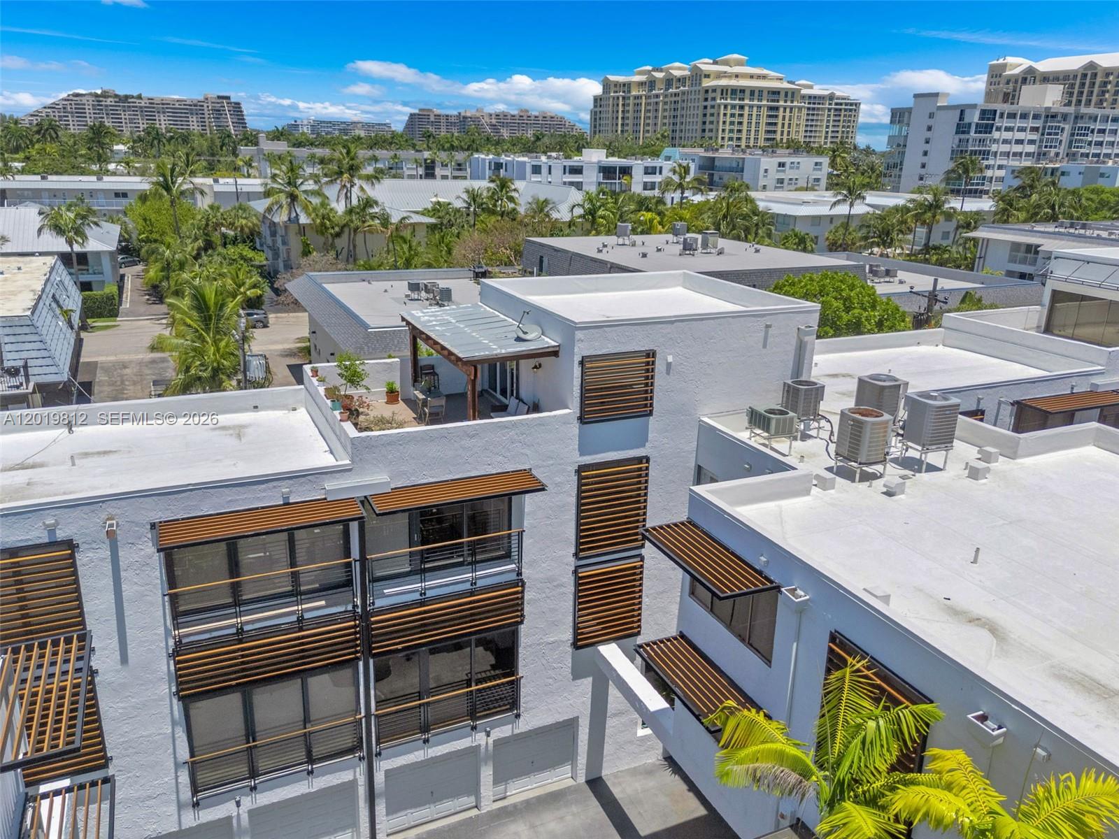 GDNS OF KEY BISC-ALHAMBRA - Residential