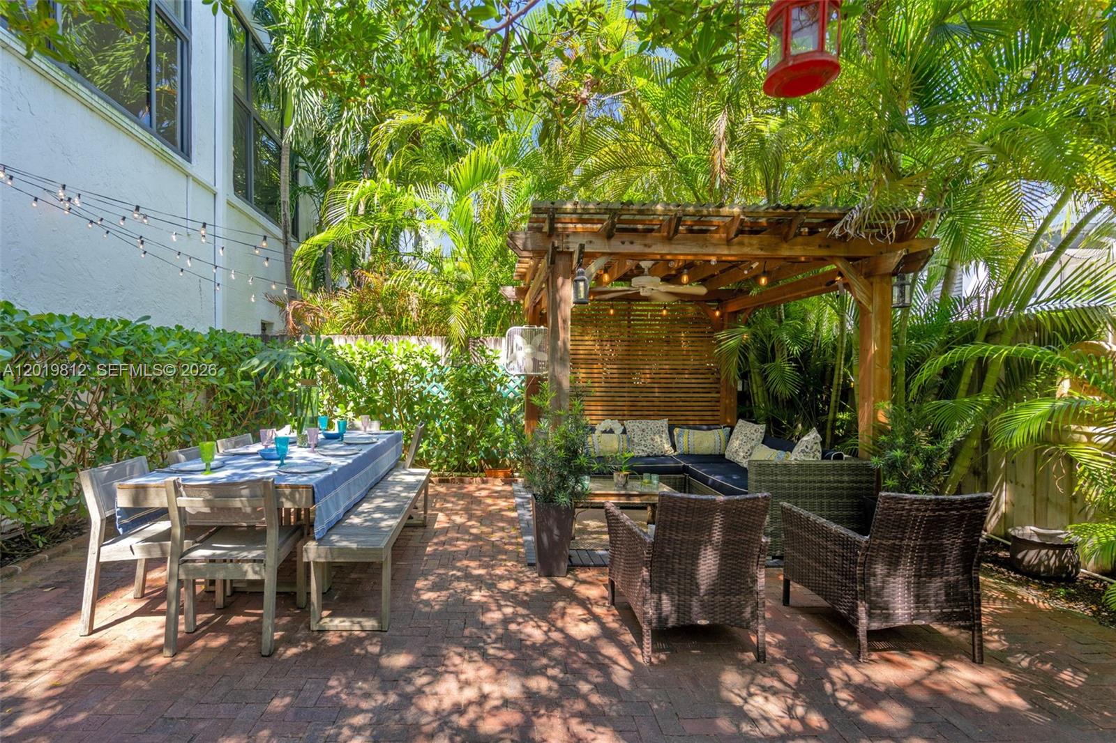 GDNS OF KEY BISC-ALHAMBRA - Residential