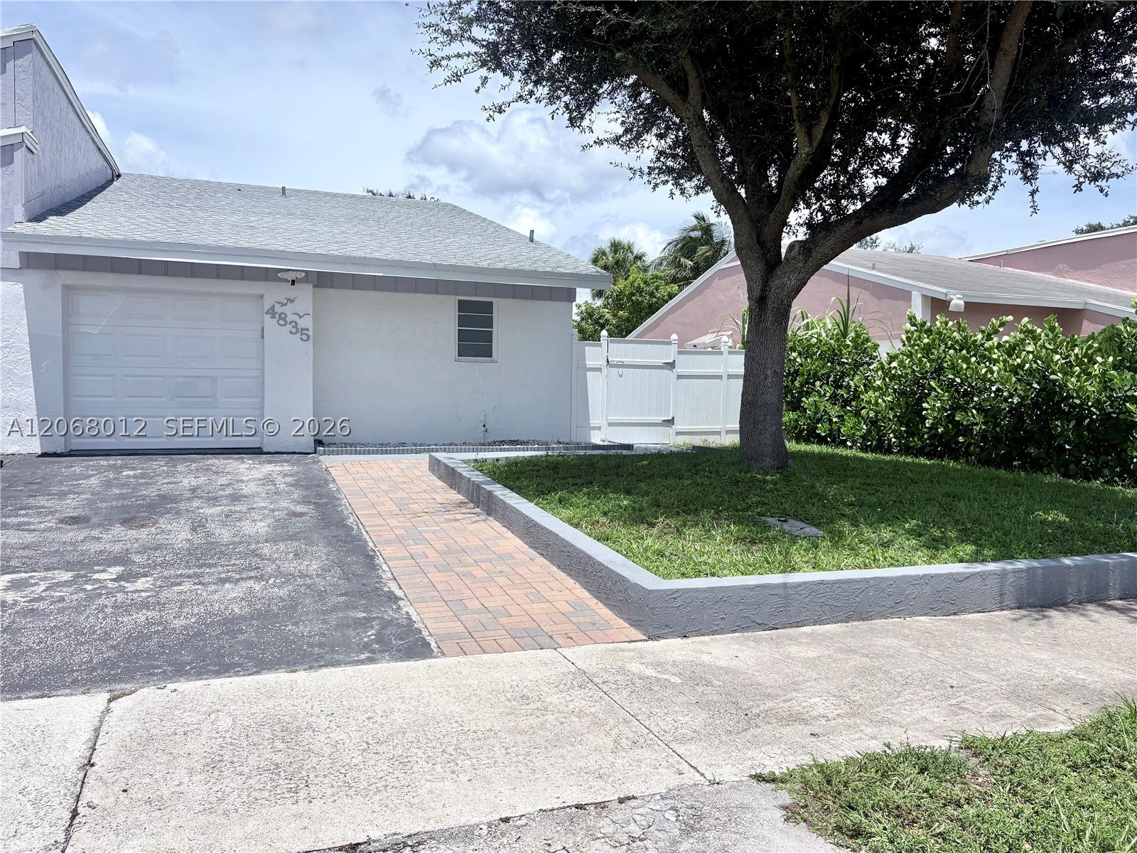 4835 NW 6th Ct