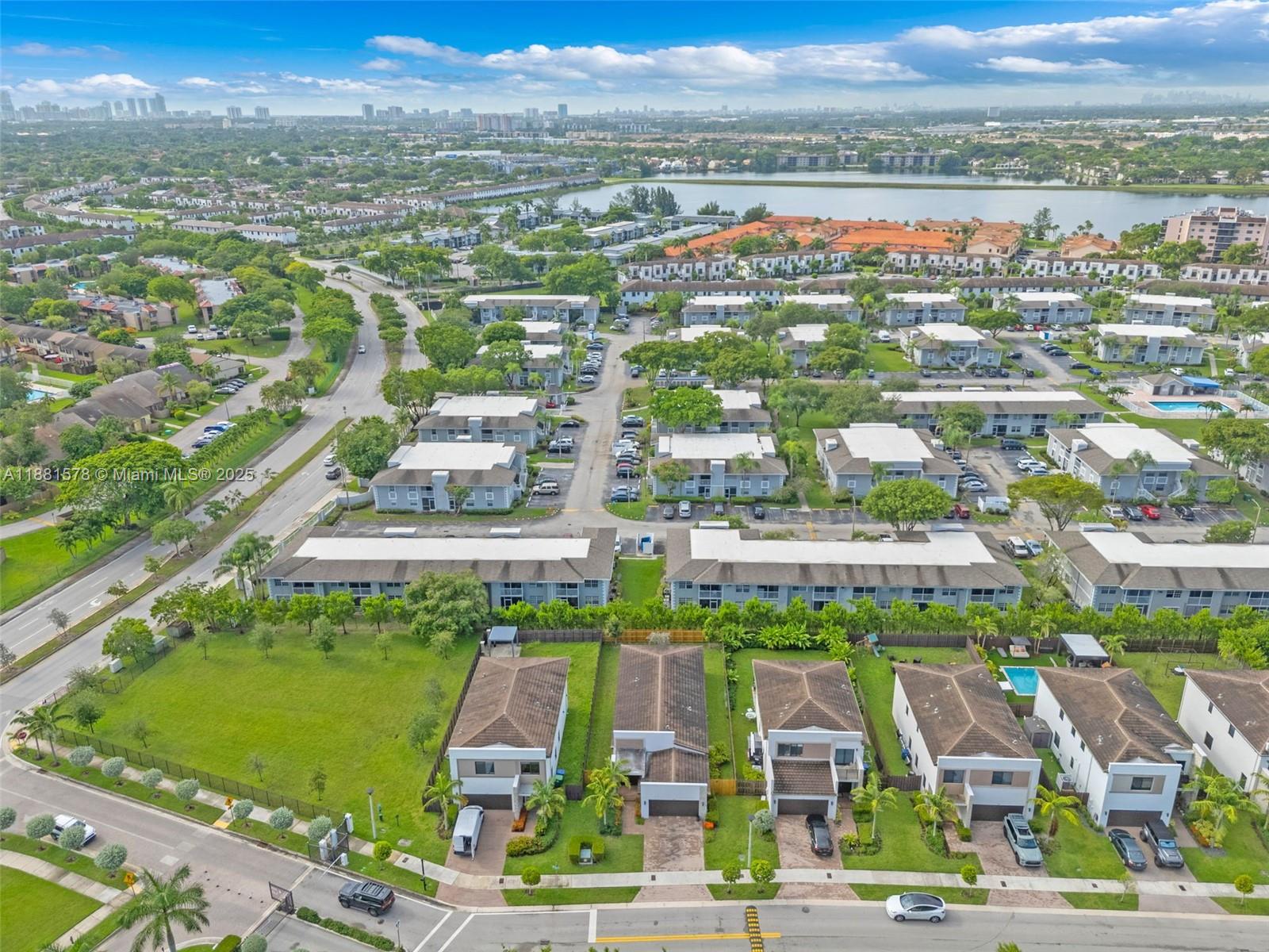 VIA VENTURA NEIGHBORHOOD - Residential