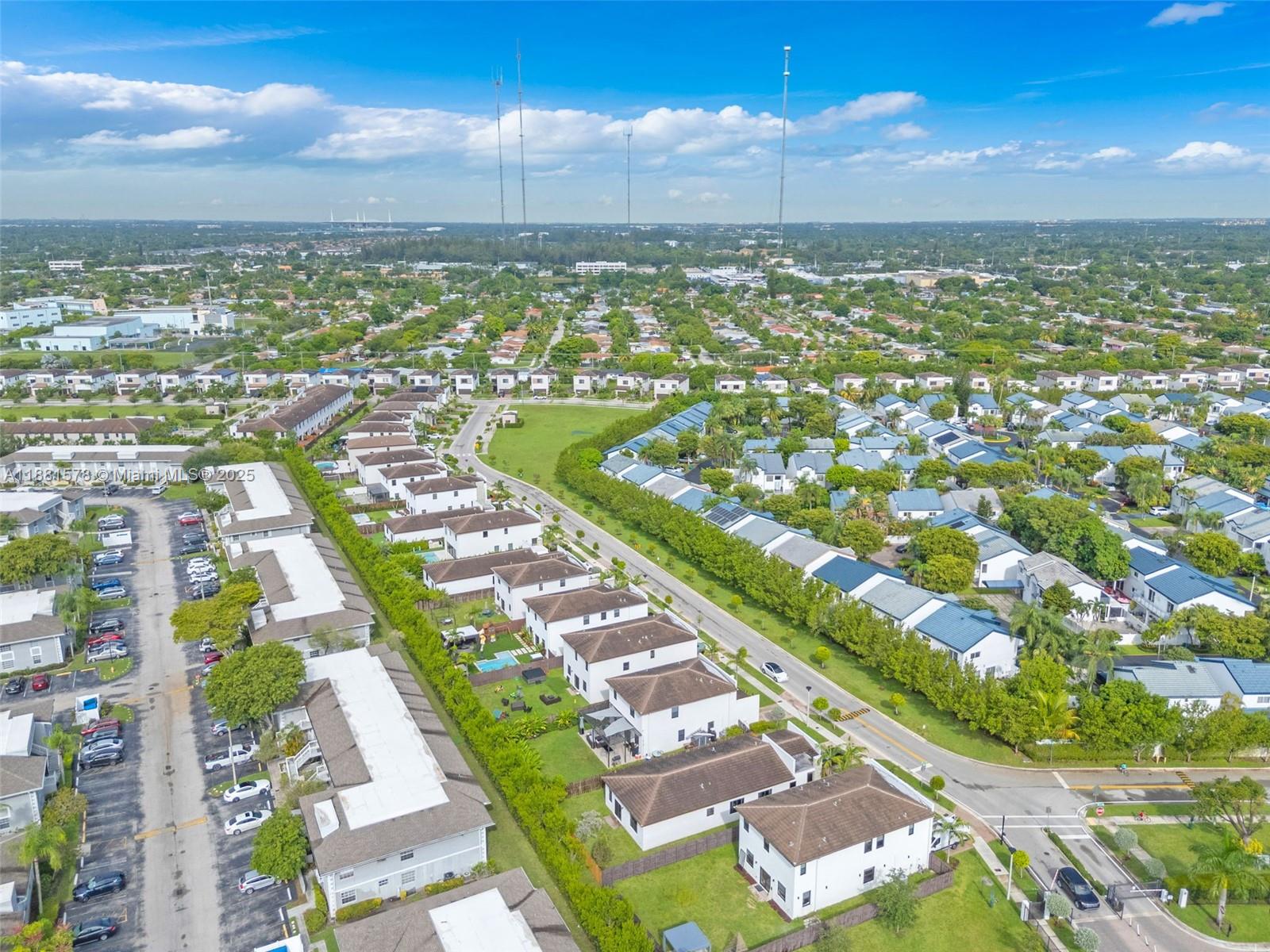 VIA VENTURA NEIGHBORHOOD - Residential