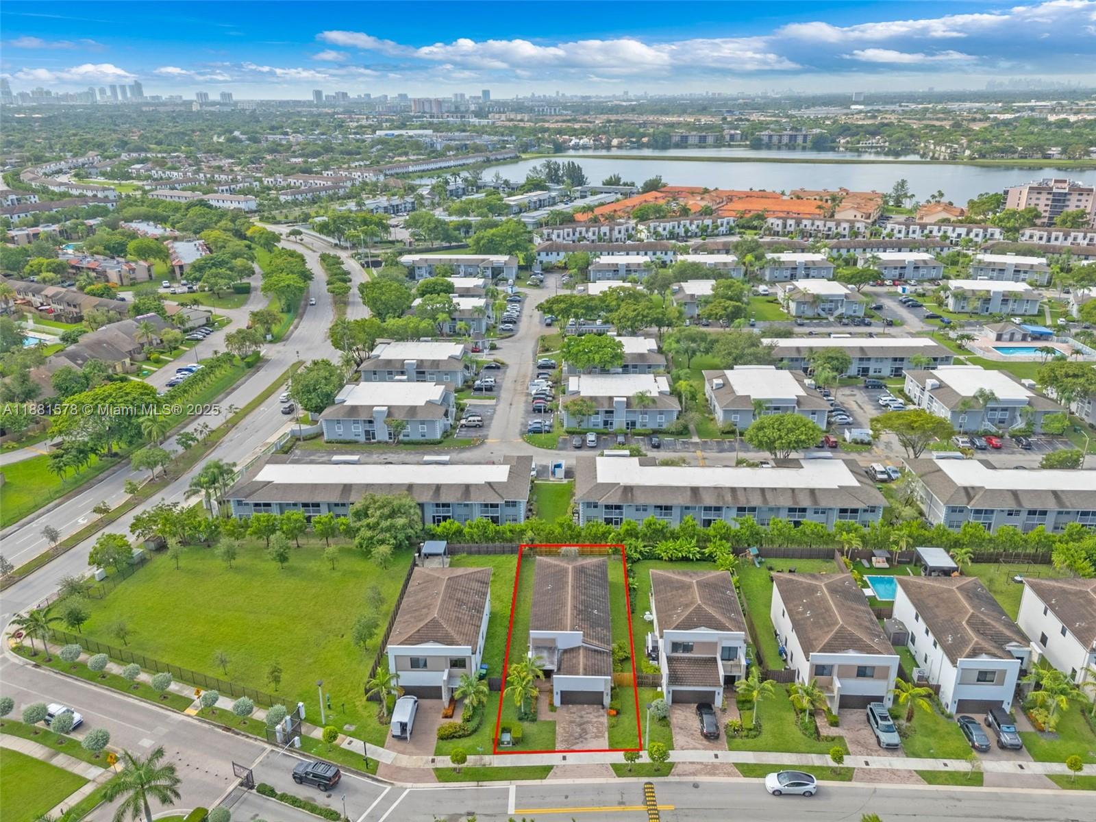 VIA VENTURA NEIGHBORHOOD - Residential