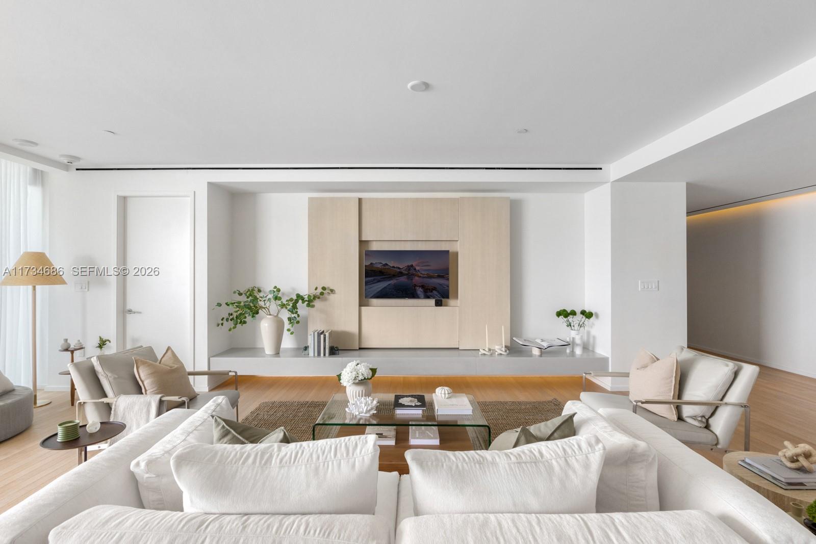 THE EDITION RESIDENCES - Residential