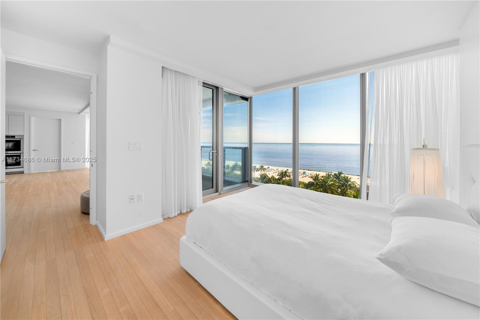 2901 Collins Ave 1001