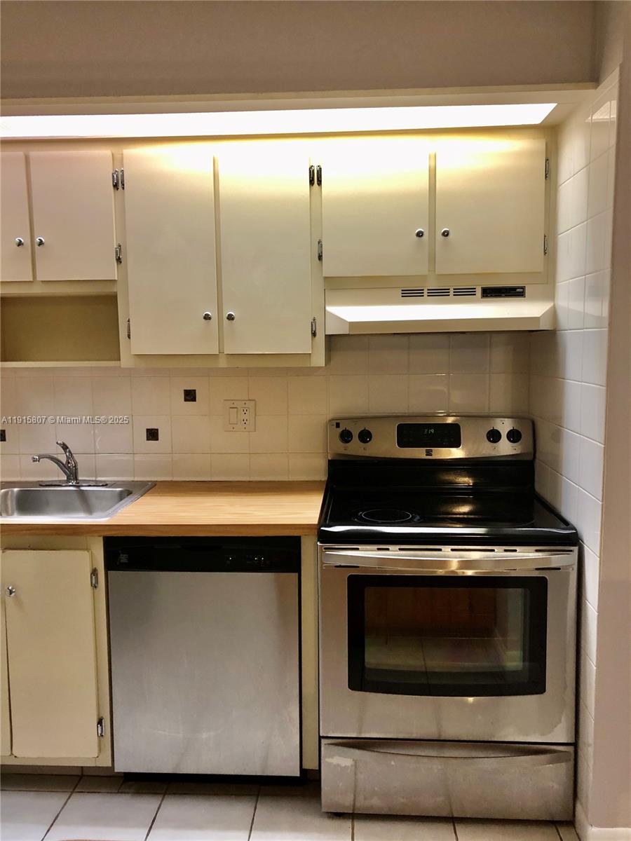 TAMARAC GARDENS CONDOMINI - Residential