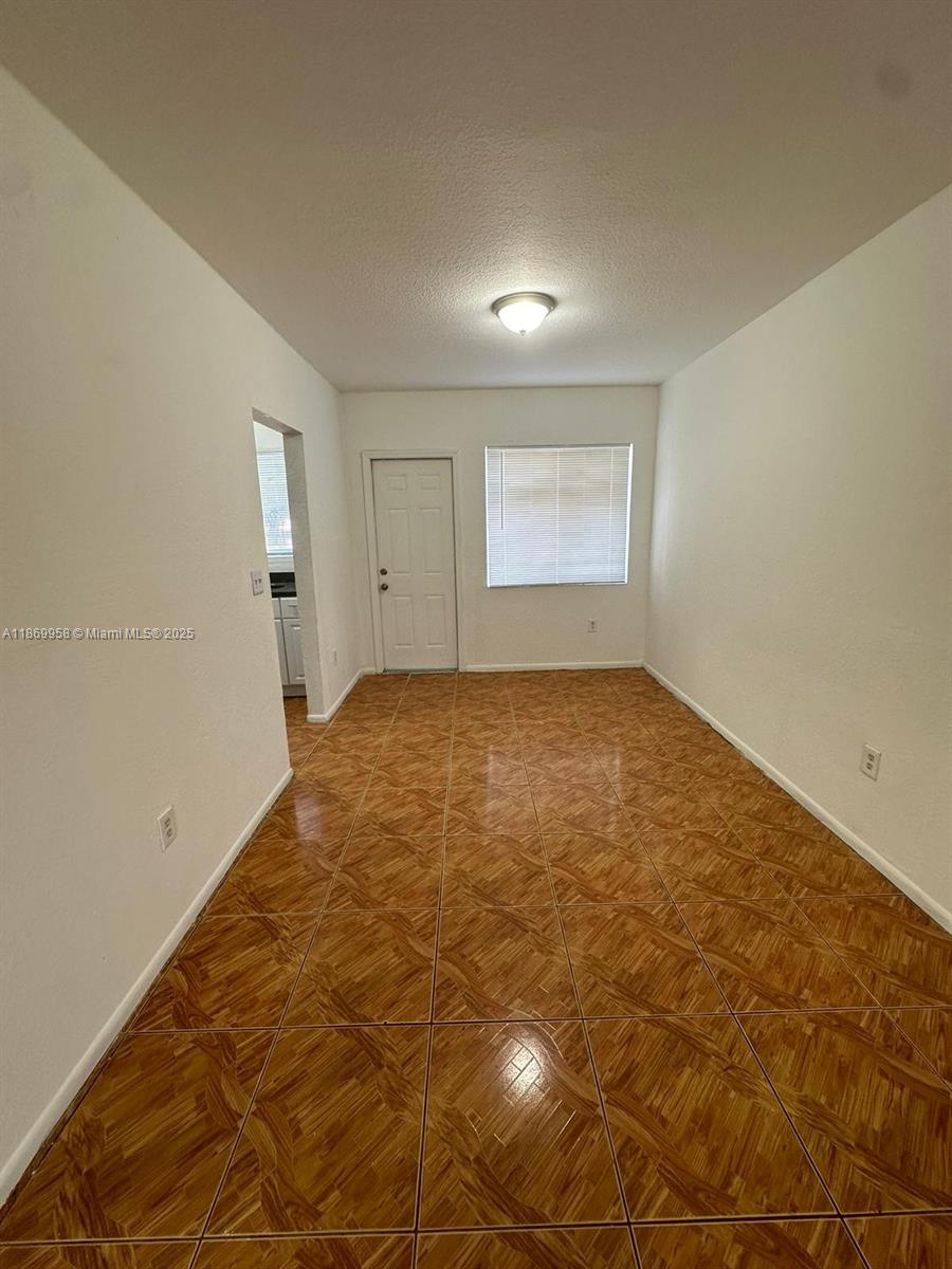 Spacious 4/3 at Sunset Palm Villas, New kitchen with quartz countertop and stainless steel appliances.
In-unit washer & Dryer. Large private patio. Leased - $3,200 (10/31/2025).