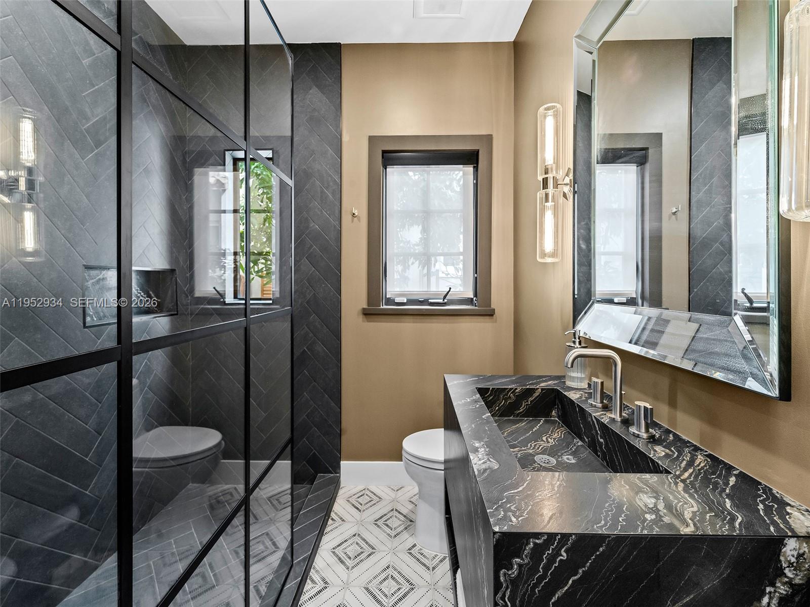 CORAL GABLES SEC E - Residential