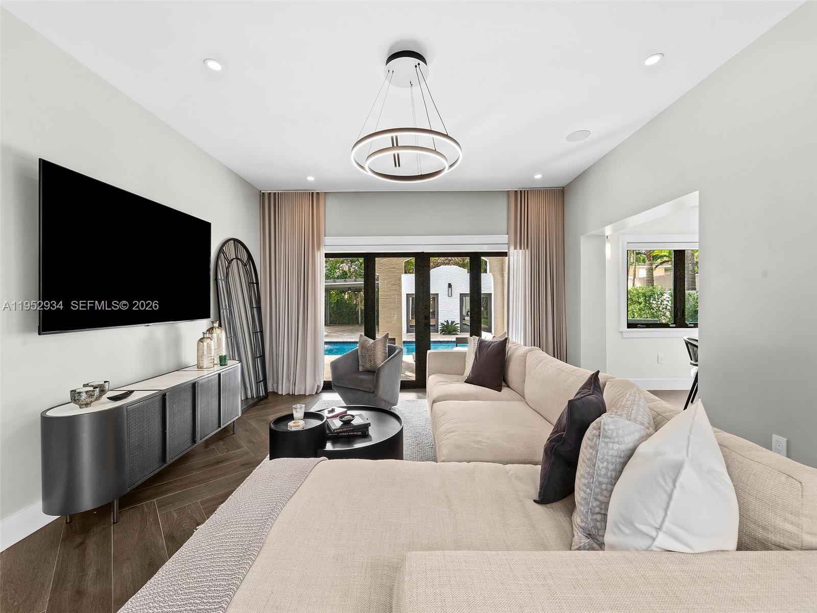 CORAL GABLES SEC E - Residential