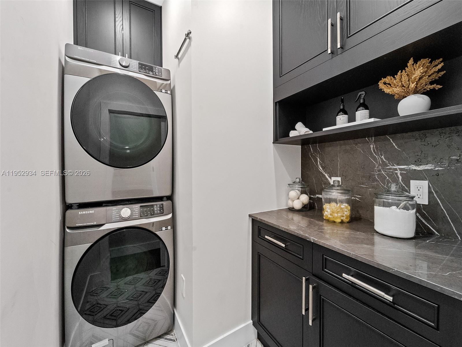 CORAL GABLES SEC E - Residential