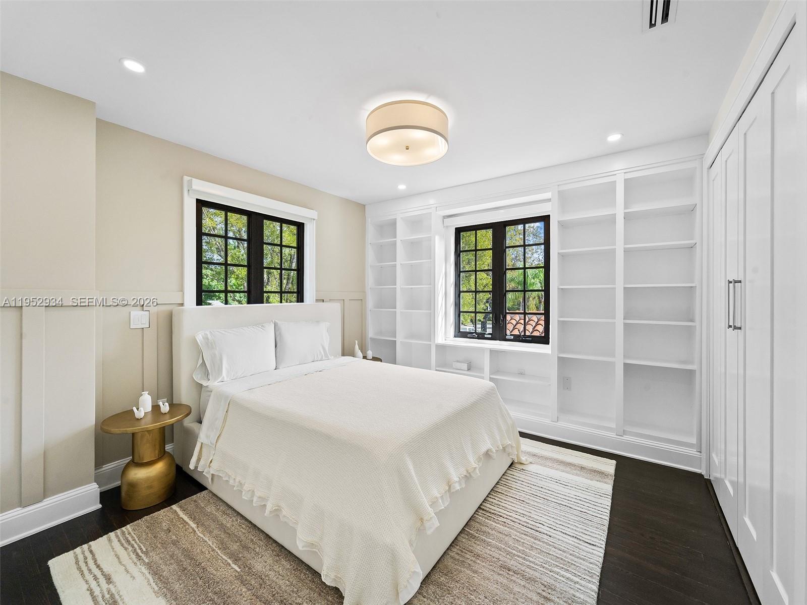 CORAL GABLES SEC E - Residential