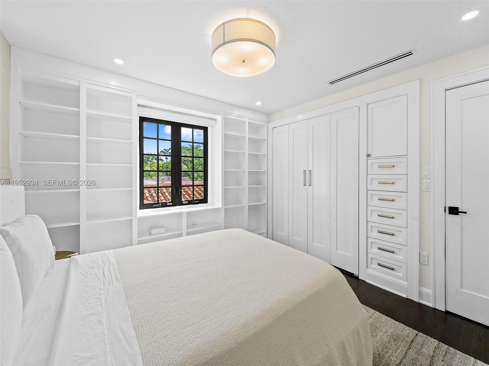 CORAL GABLES SEC E - Residential