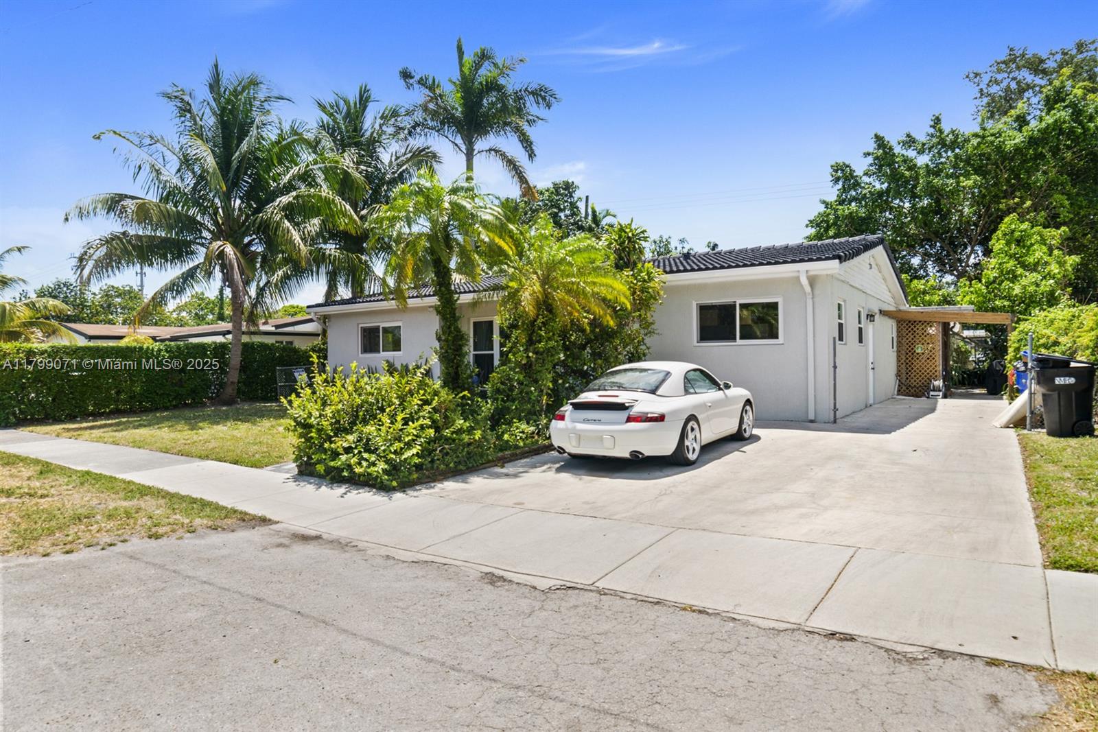 1240 Ne 176th St, North Miami Beach, Miami-Dade County, Florida - 3 Bedrooms  
2 Bathrooms - 