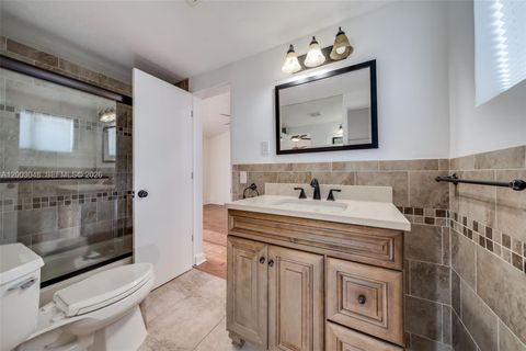 Tiny photo for 1704 SW 5th Ct, Fort Lauderdale, FL 33312 (MLS # A12003048)