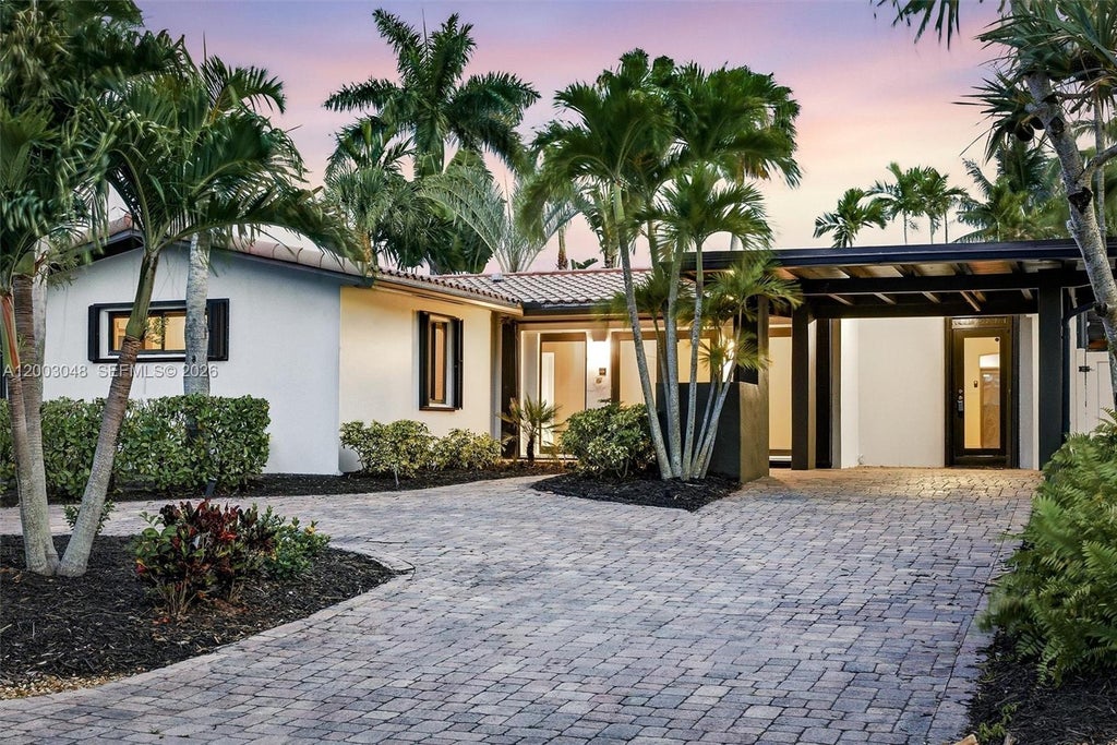 Photo of 1704 SW 5th Ct, Fort Lauderdale, FL 33312 (MLS # A12003048)