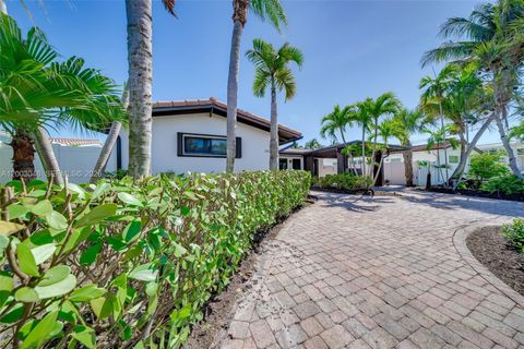 Tiny photo for 1704 SW 5th Ct, Fort Lauderdale, FL 33312 (MLS # A12003048)