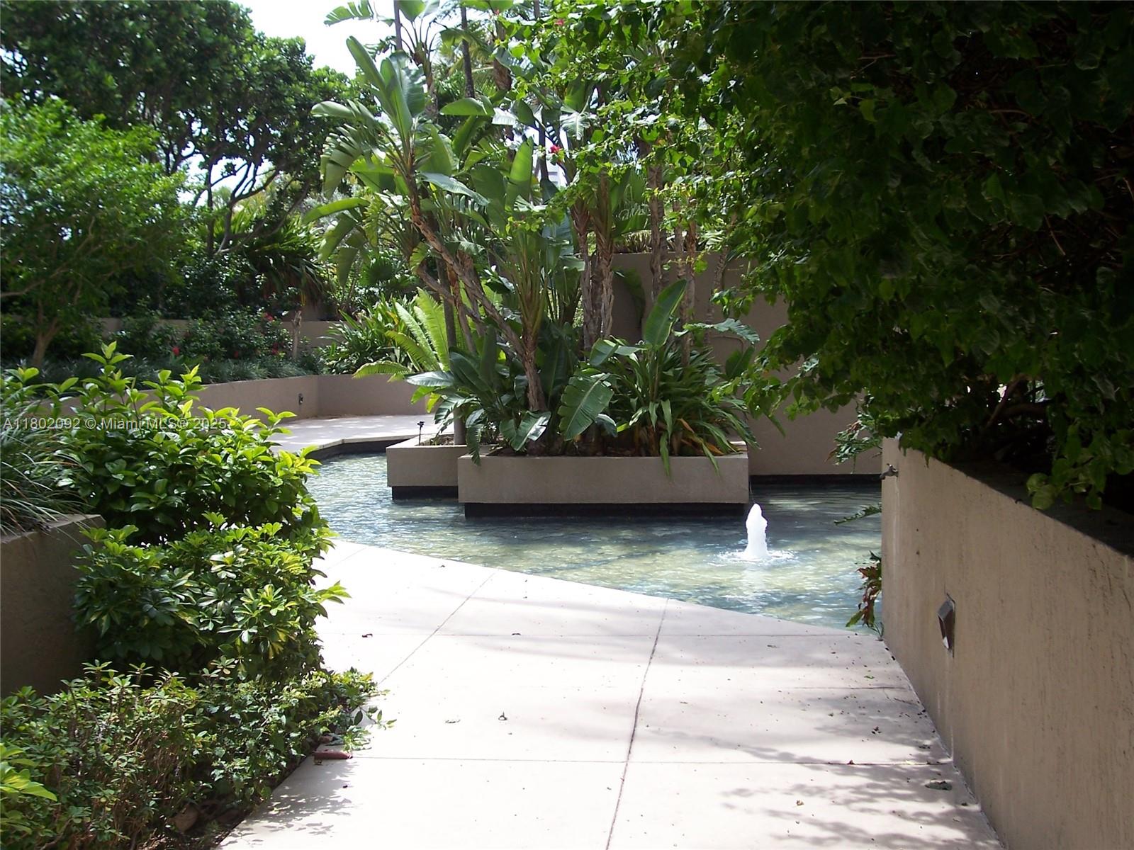 THE EMERALDBAY @ KEY COLO - Residential