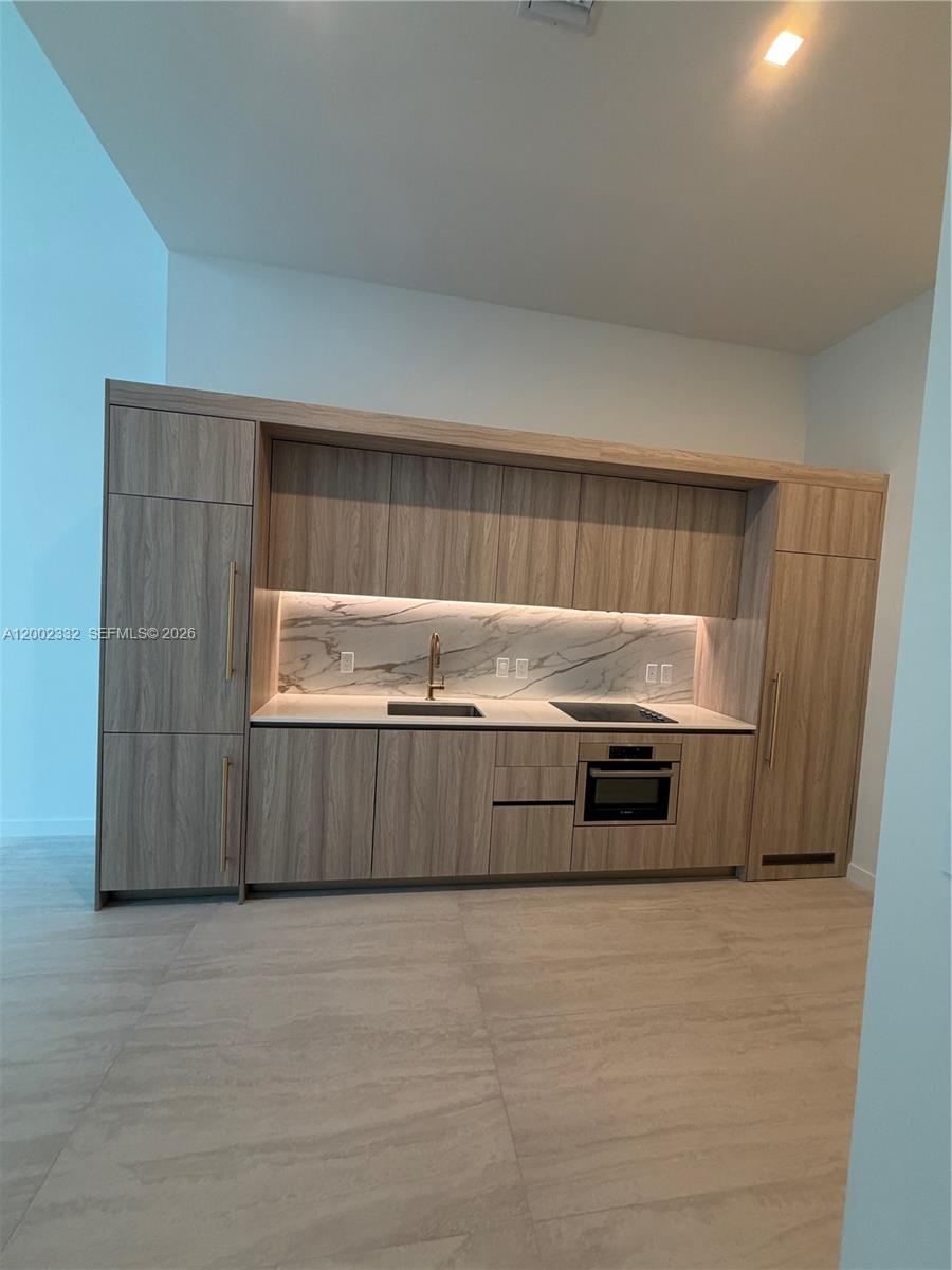 Viceroy Residence - Residential Lease