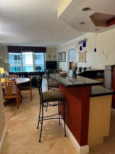 6917 Collins Ave 810