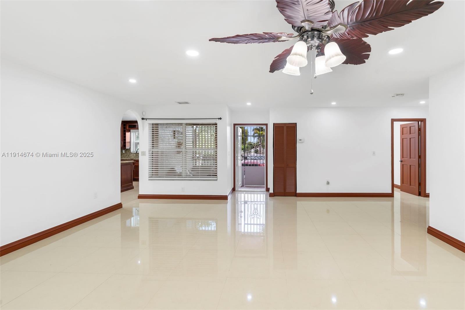 OAK PARK SEC 7 - Residential Lease