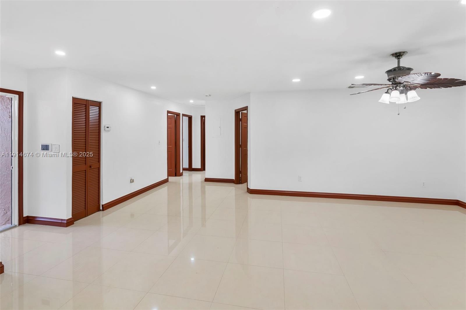 OAK PARK SEC 7 - Residential Lease