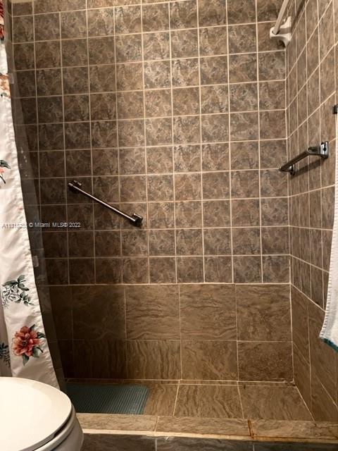 SUNRISE LAKES 113 CONDO - Residential