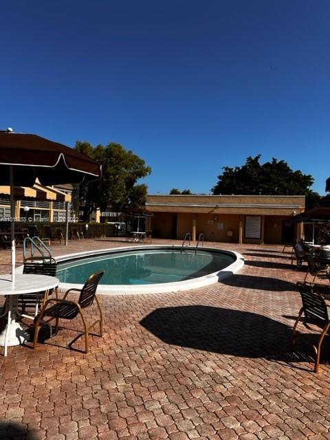 SUNRISE LAKES 113 CONDO - Residential