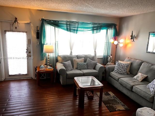 SUNRISE LAKES 113 CONDO - Residential