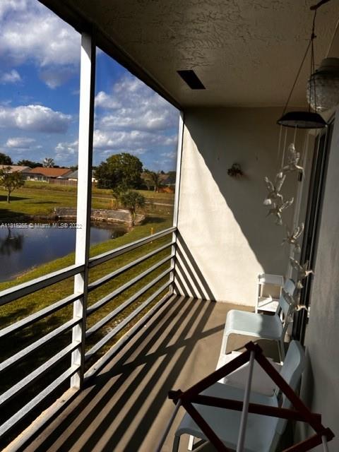 SUNRISE LAKES 113 CONDO - Residential