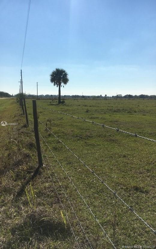 ESTATES/OKEECHOBEE PINES - Land