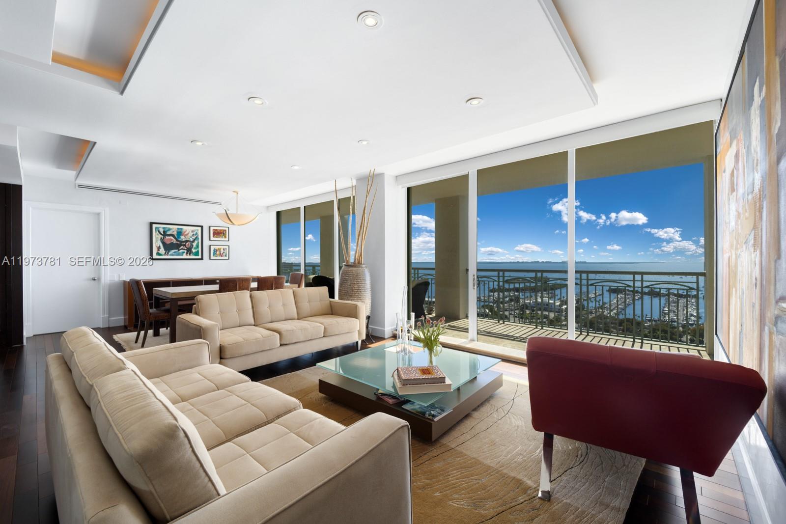 THE TOWER RESIDENCES COND - Residential