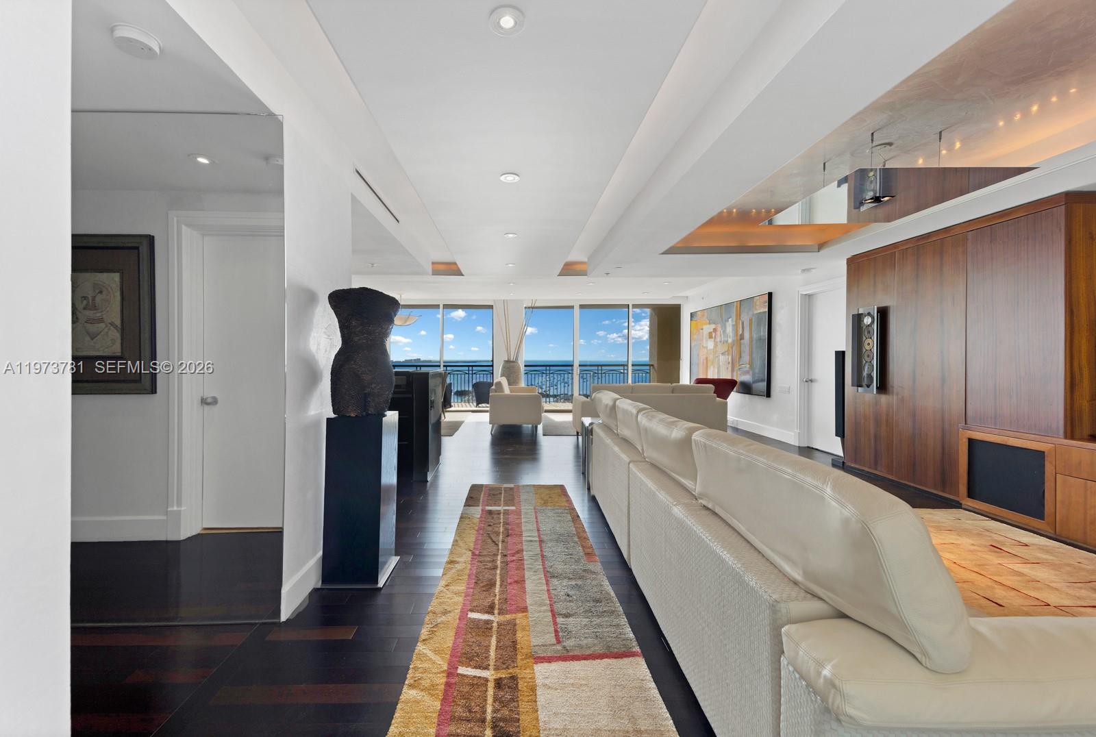 THE TOWER RESIDENCES COND - Residential