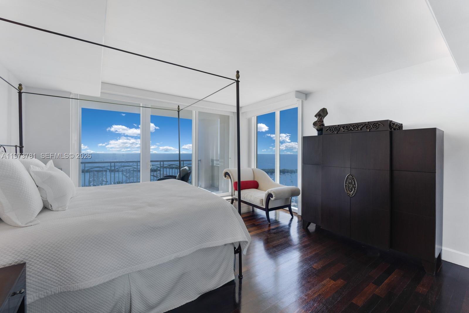 THE TOWER RESIDENCES COND - Residential