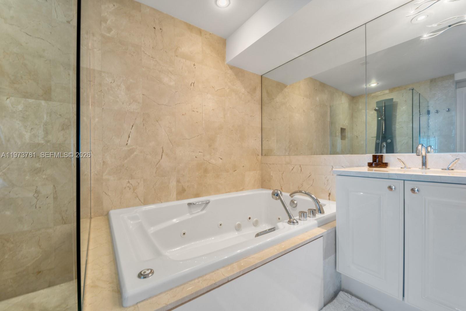 THE TOWER RESIDENCES COND - Residential