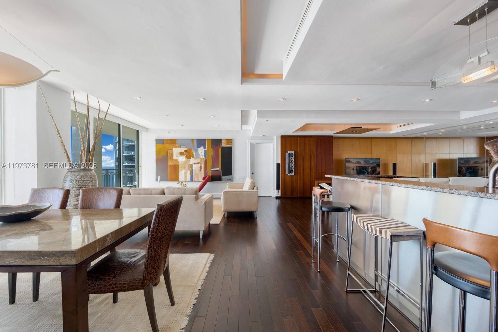 THE TOWER RESIDENCES COND - Residential