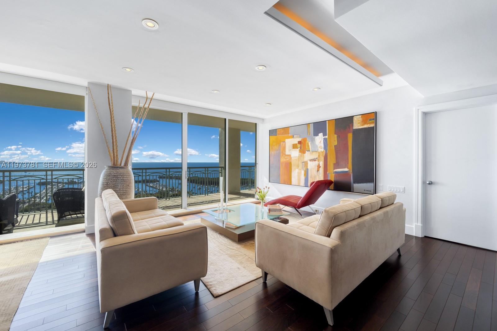 THE TOWER RESIDENCES COND - Residential