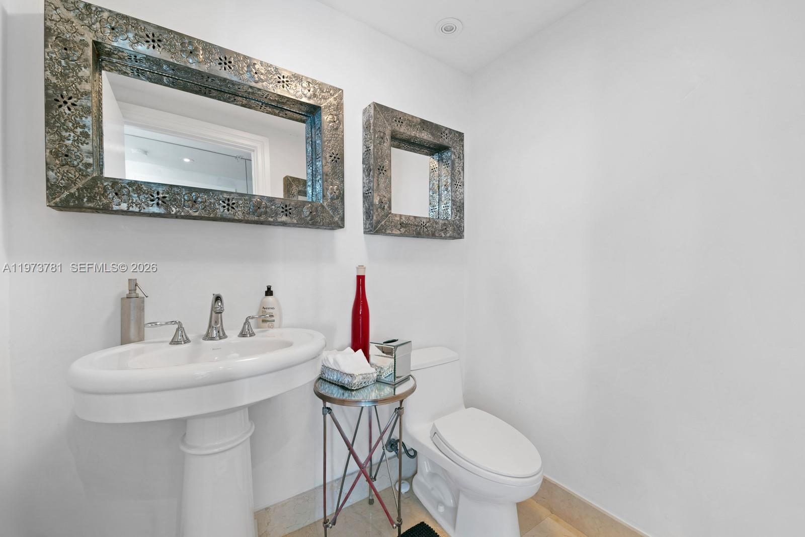 THE TOWER RESIDENCES COND - Residential