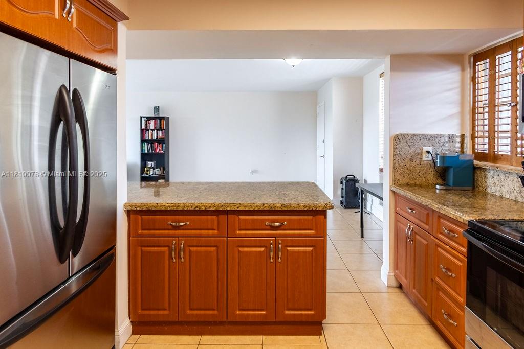 PARKSIDE NO 1 CONDO - BLD - Residential