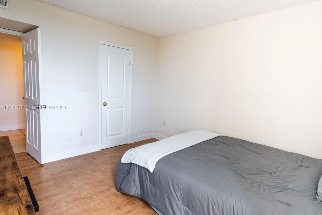 PARKSIDE NO 1 CONDO - BLD - Residential