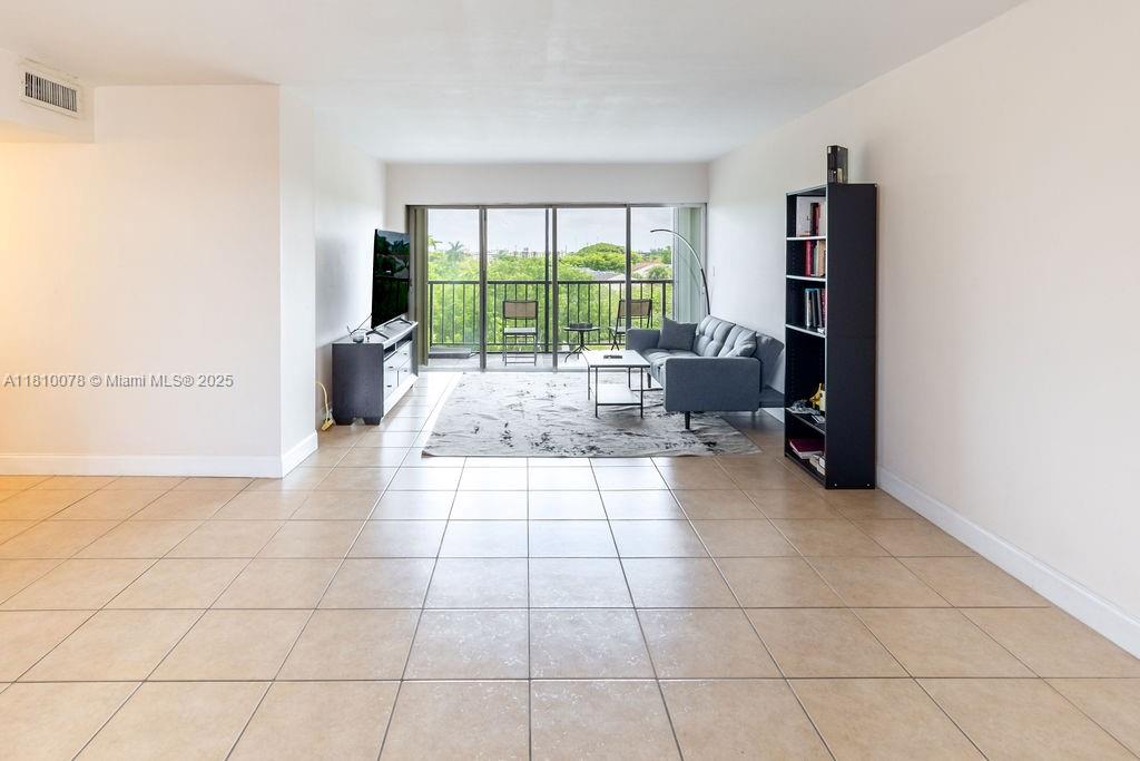 9110 Fontainebleau Blvd 502