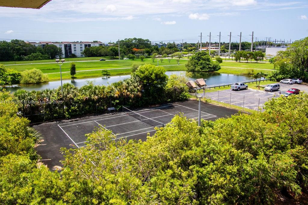 PARKSIDE NO 1 CONDO - BLD - Residential