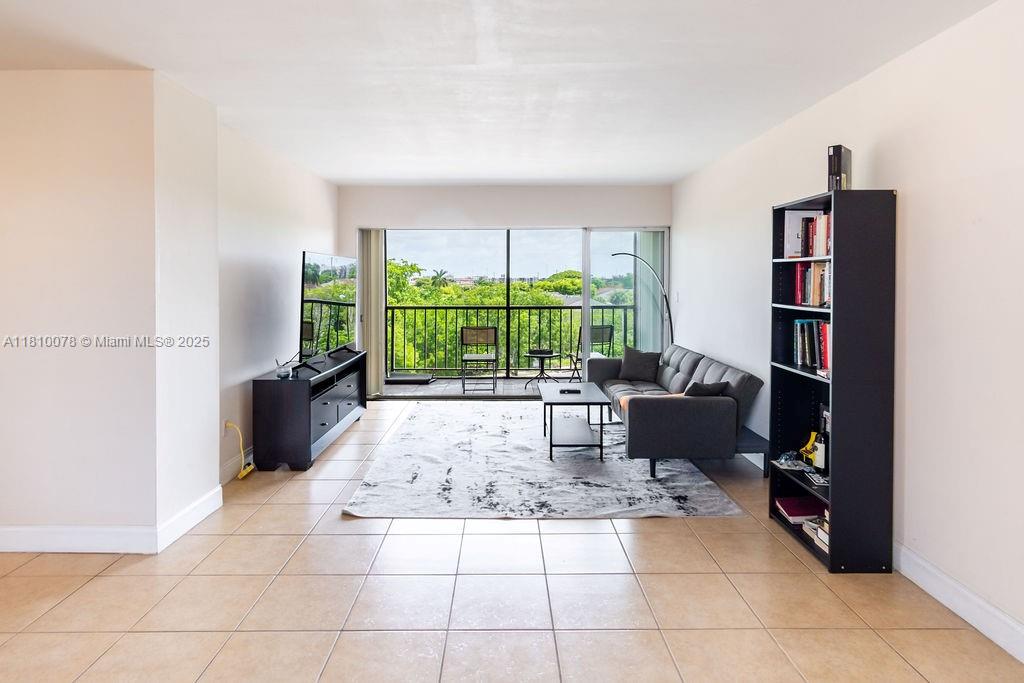 PARKSIDE NO 1 CONDO - BLD - Residential