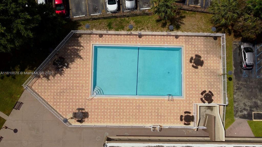 PARKSIDE NO 1 CONDO - BLD - Residential