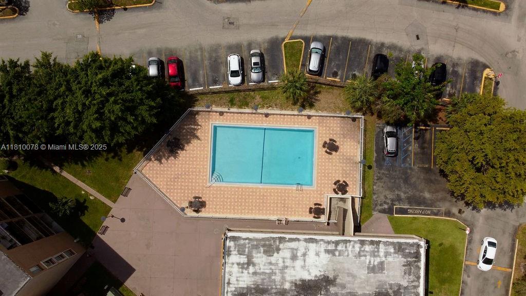 PARKSIDE NO 1 CONDO - BLD - Residential