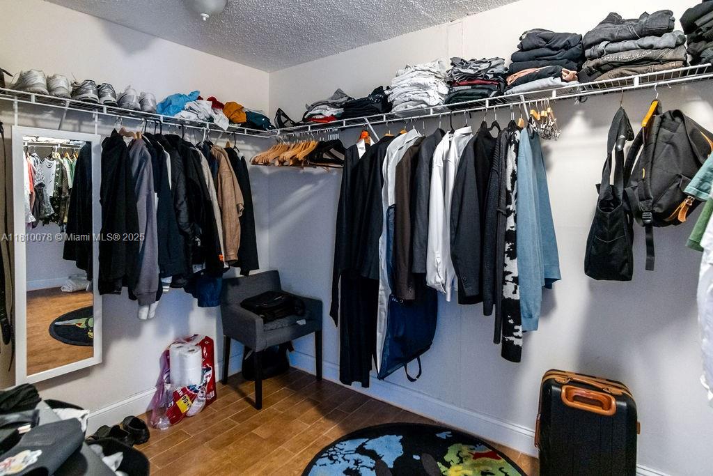 PARKSIDE NO 1 CONDO - BLD - Residential